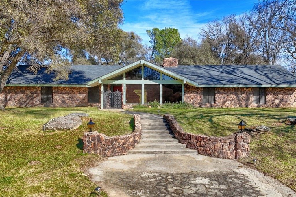 Image 53 of property listing at 31729 Cherokee, Coarsegold, CA 93614