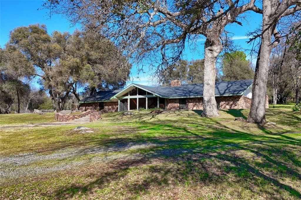 Image 58 of property listing at 31729 Cherokee, Coarsegold, CA 93614