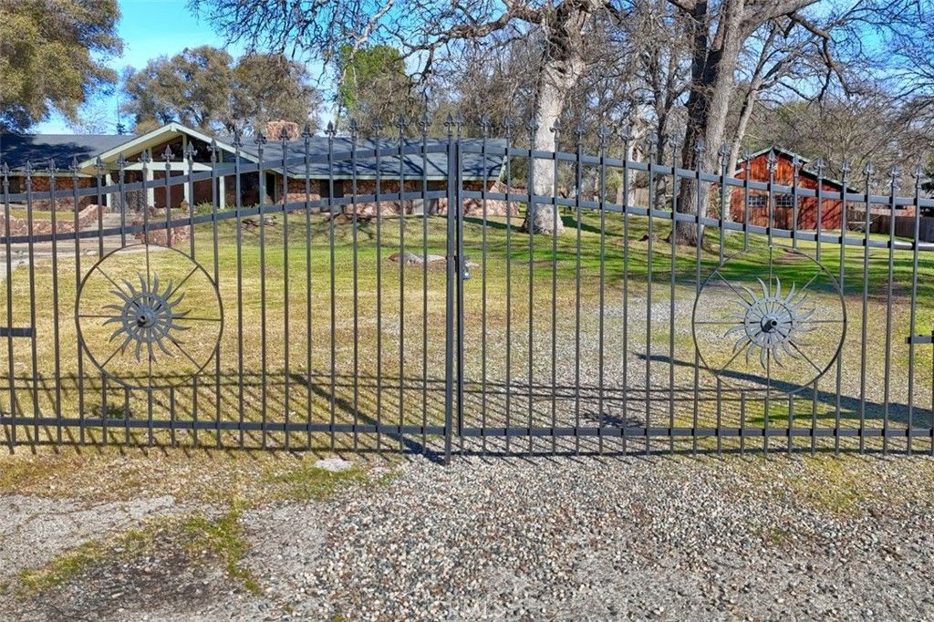 Image 59 of property listing at 31729 Cherokee, Coarsegold, CA 93614