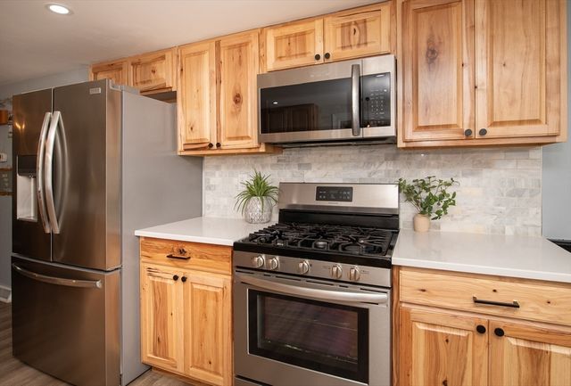 78 Precinct St, Taunton, MA 02718