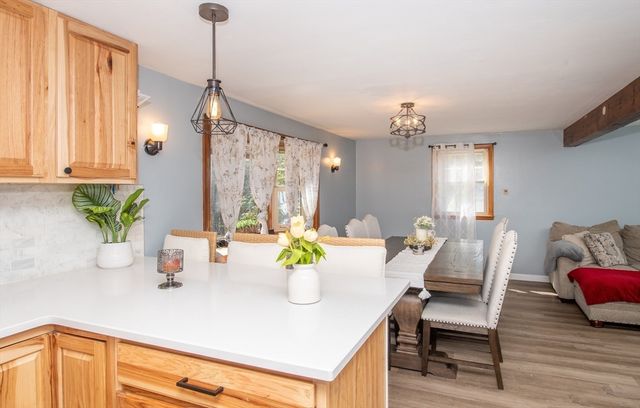 78 Precinct St, Taunton, MA 02718