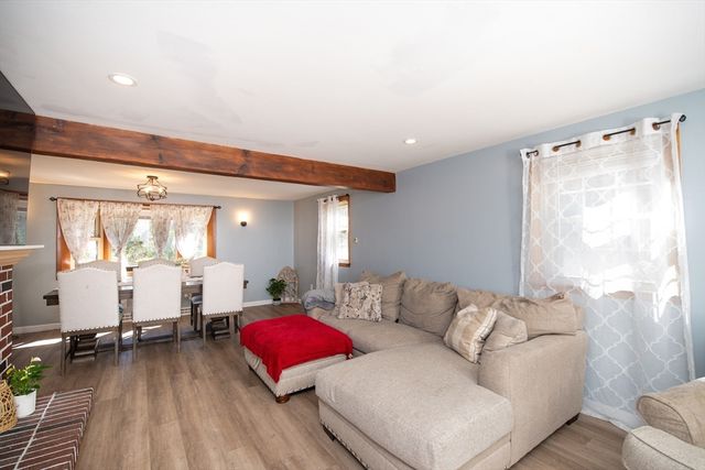 78 Precinct St, Taunton, MA 02718