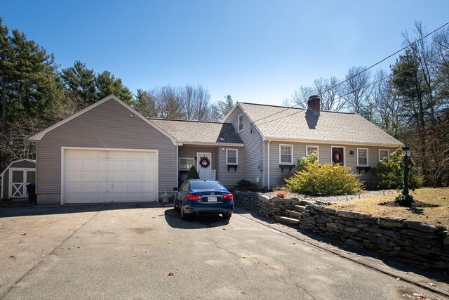 78 Precinct St, Taunton, MA 02718