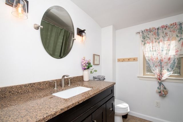 78 Precinct St, Taunton, MA 02718