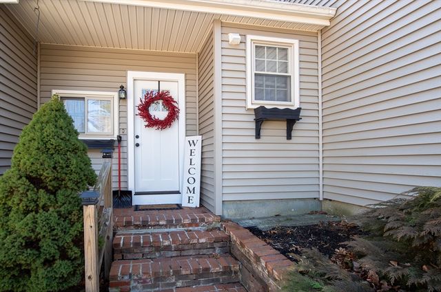 78 Precinct St, Taunton, MA 02718