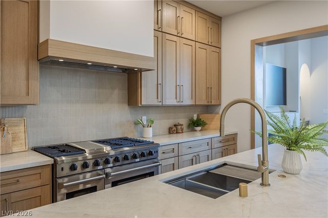 3278 Dove Run Creek Drive, Las Vegas, NV 89135