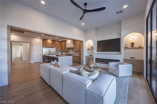 3278 Dove Run Creek Drive, Las Vegas, NV 89135