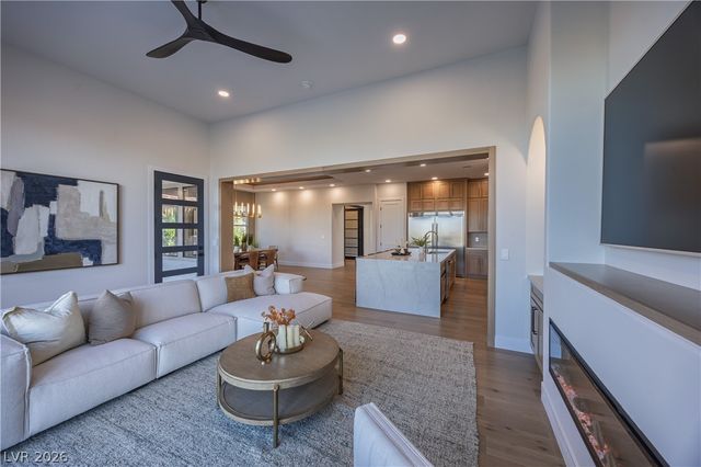 3278 Dove Run Creek Drive, Las Vegas, NV 89135