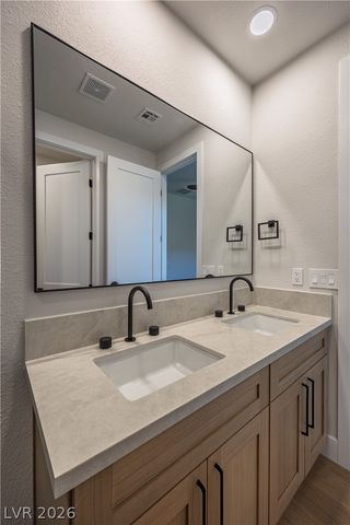 3278 Dove Run Creek Drive, Las Vegas, NV 89135