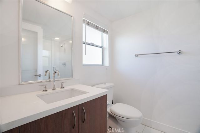 12837 Moorpark Street 405, Studio City, CA 91604
