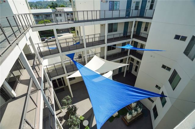 12837 Moorpark Street 405, Studio City, CA 91604