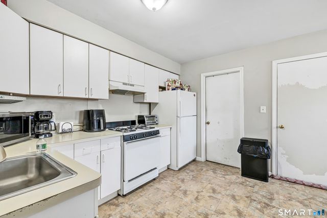 177 Thompson Street, Bridgeport, CT 06604