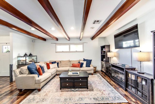 305 Wisteria St, Thibodaux, LA 70301