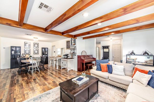 305 Wisteria St, Thibodaux, LA 70301