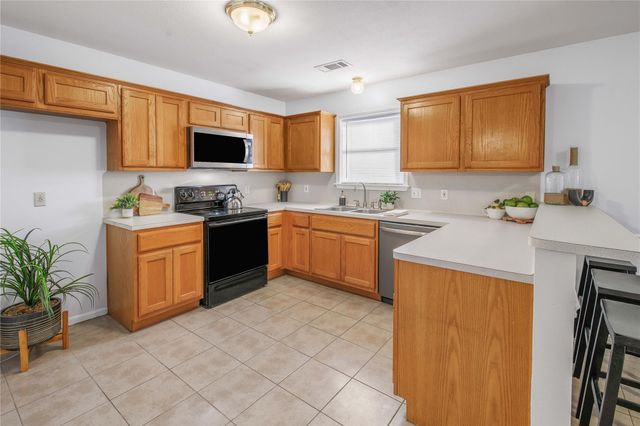 1733 Rock Hollow Loop, Bryan, TX 77807