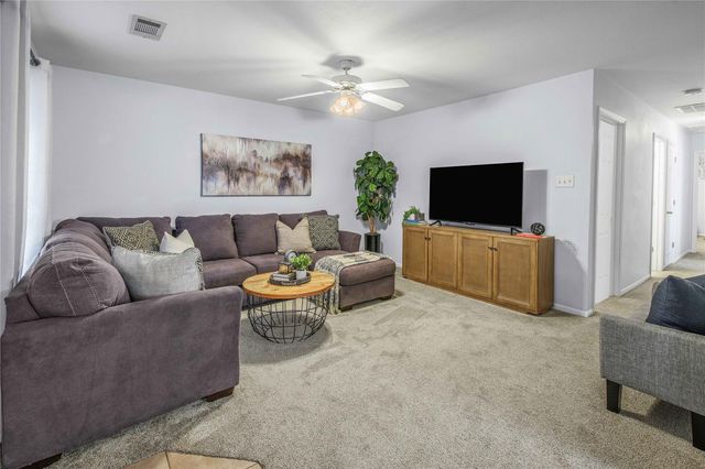 1733 Rock Hollow Loop, Bryan, TX 77807