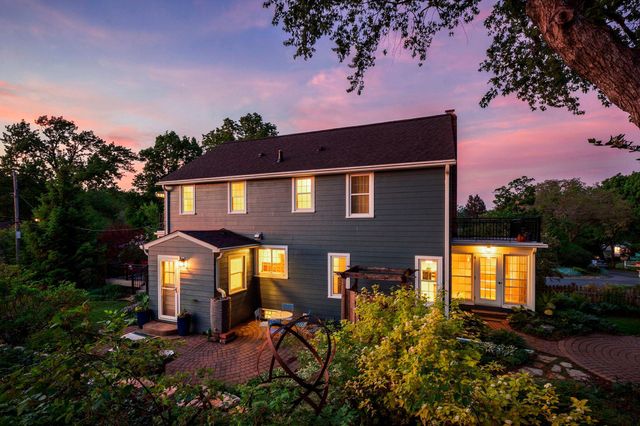 200 Thomas Avenue S, Minneapolis, MN 55405