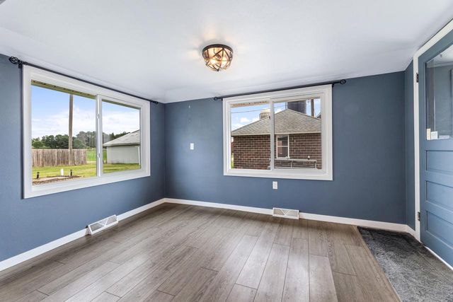 W22882 Little Tamarack ROAD, Galesville, WI 54630
