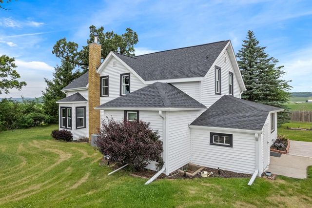 W22882 Little Tamarack ROAD, Galesville, WI 54630