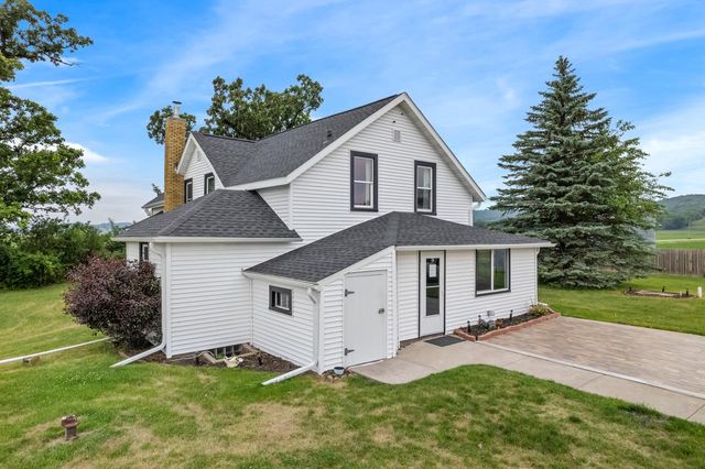W22882 Little Tamarack ROAD, Galesville, WI 54630