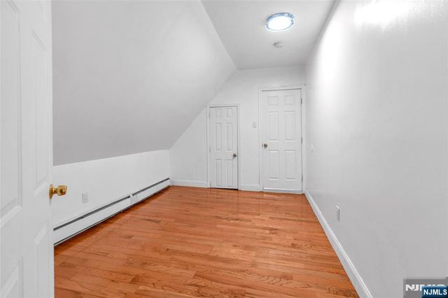 25 Oak Street, Paterson, NJ 07501