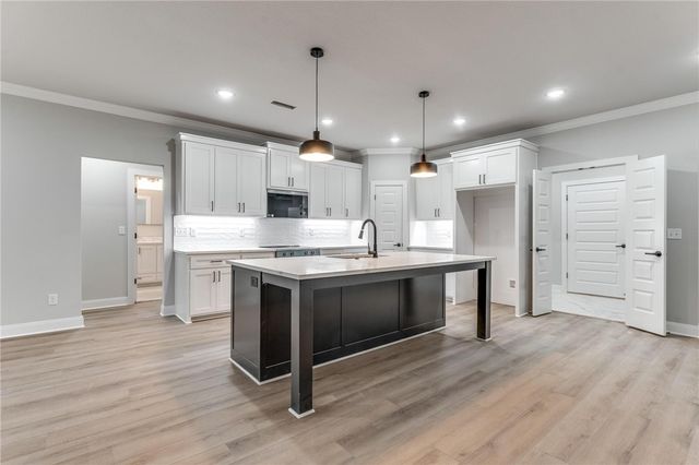 8 Brentwood Drive, Bella Vista, AR 72715