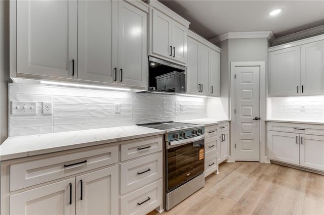 8 Brentwood Drive, Bella Vista, AR 72715