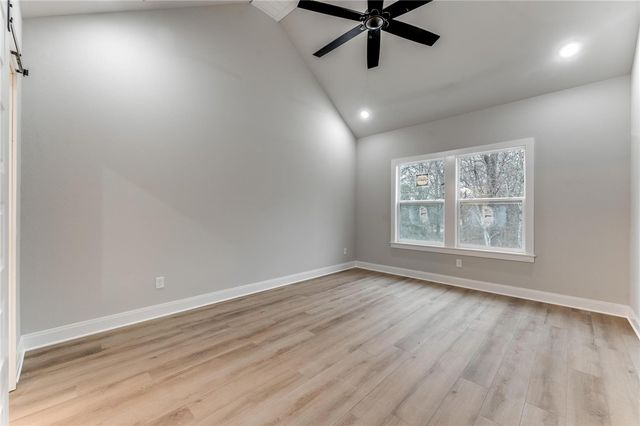 8 Brentwood Drive, Bella Vista, AR 72715