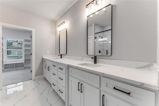 8 Brentwood Drive, Bella Vista, AR 72715