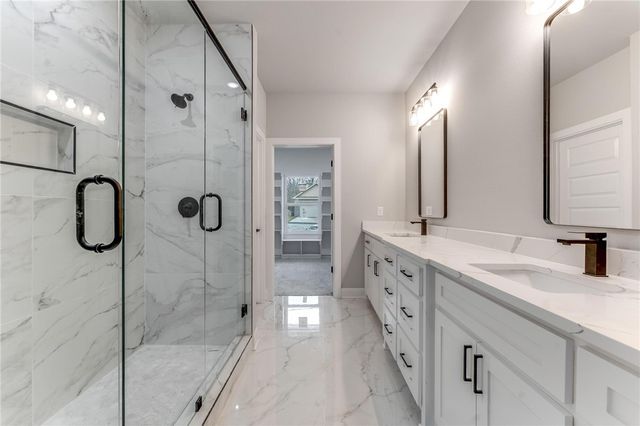 8 Brentwood Drive, Bella Vista, AR 72715