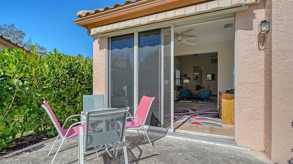 Image 19 of property listing at 3782 AMAPOLA LANE, Sarasota, FL 34238