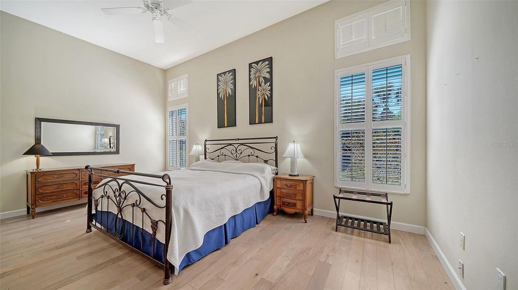 Image 31 of property listing at 3782 AMAPOLA LANE, Sarasota, FL 34238