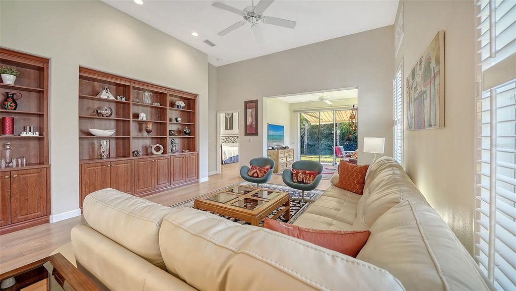 Image 10 of property listing at 3782 AMAPOLA LANE, Sarasota, FL 34238