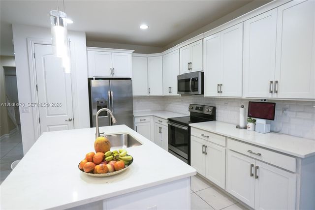 10111 Akenside Dr 10111, Boca Raton, FL 33428