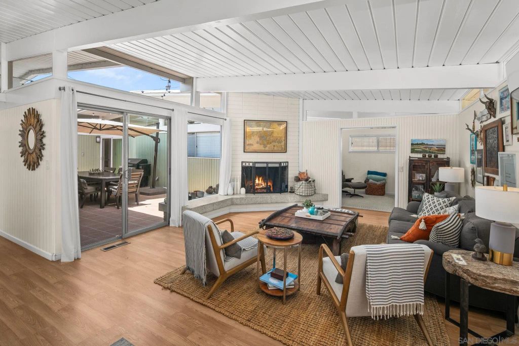 435 Country Club Ln, Coronado, CA 92118