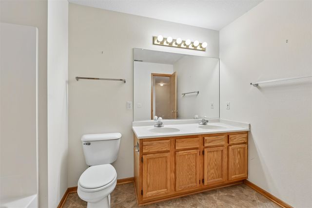 4255 Eisenhower Lane 17, Ames, IA 50010