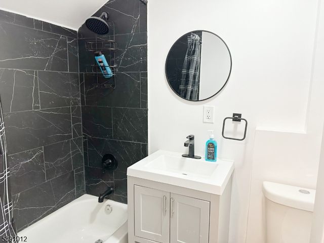 26 Duryea St, Newark City, NJ 07103