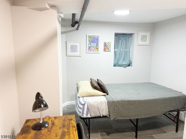26 Duryea St, Newark City, NJ 07103