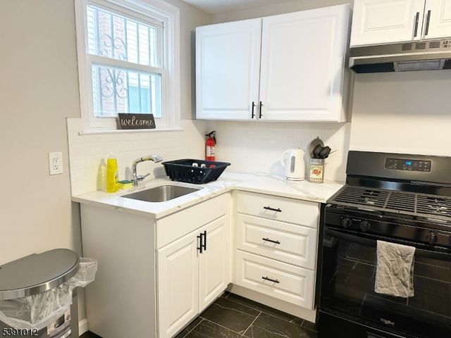 26 Duryea St, Newark City, NJ 07103