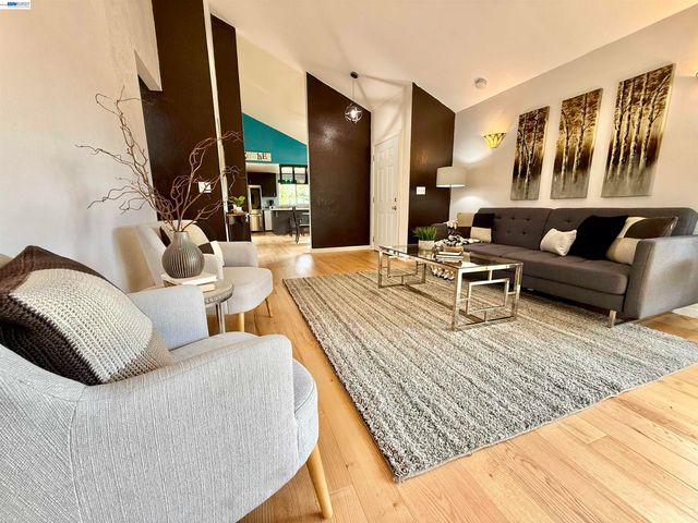 797 Coral Ridge Cir, Rodeo, CA 94572