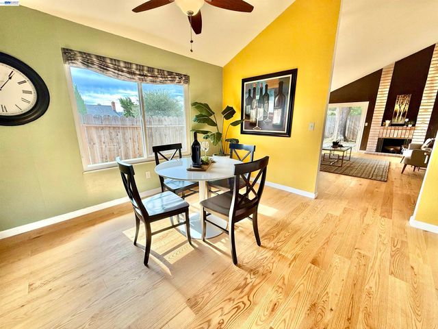 797 Coral Ridge Cir, Rodeo, CA 94572