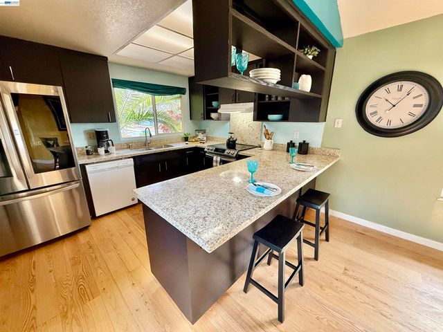 797 Coral Ridge Cir, Rodeo, CA 94572