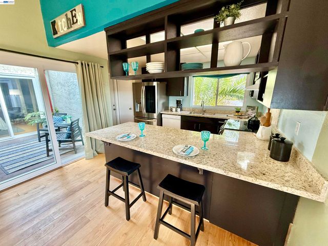 797 Coral Ridge Cir, Rodeo, CA 94572