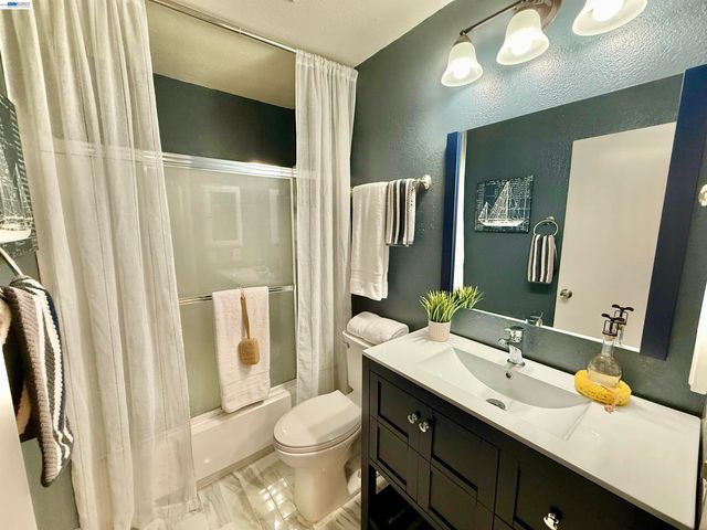 797 Coral Ridge Cir, Rodeo, CA 94572