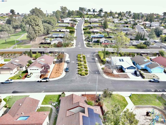 797 Coral Ridge Cir, Rodeo, CA 94572