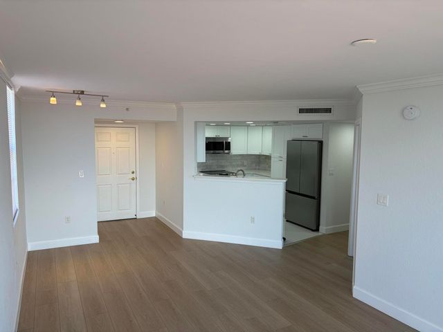 1801 N FLAGLER Drive 824, West Palm Beach, FL 33407