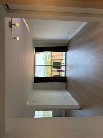 1801 N FLAGLER Drive 824, West Palm Beach, FL 33407