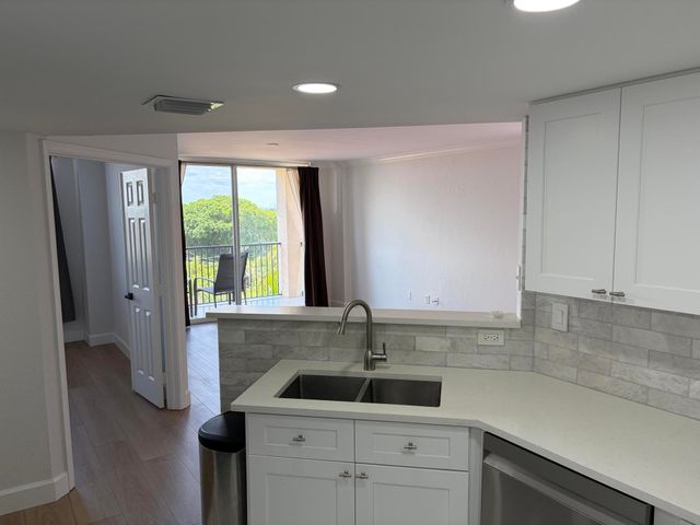 1801 N FLAGLER Drive 824, West Palm Beach, FL 33407