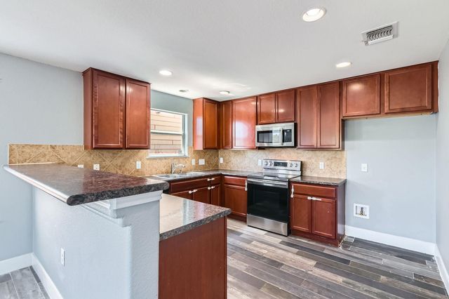 6017 Randleman DR, Del Valle, TX 78617