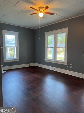 92 Woodlawn Avenue, Winder, GA 30680